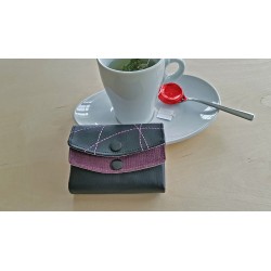 Mini-Portemonnaie schwarz/lila